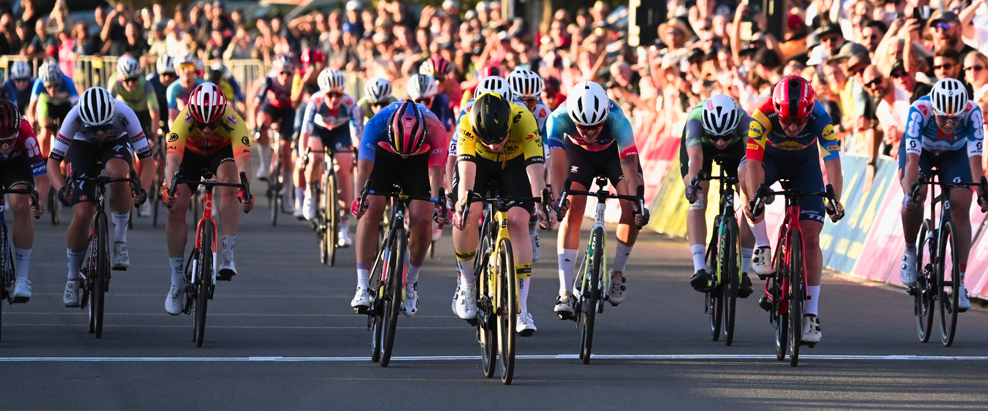 RACE REPORT Down Under Criterium Santos Tour Down Under Tou...