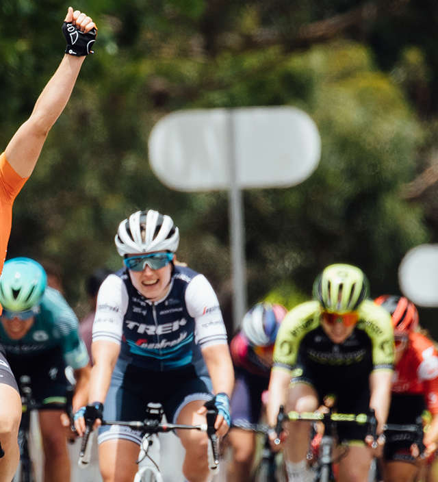RACE REPORT: HOSKING RALLIES TO FIRST UCI WIN OF THE YEAR
