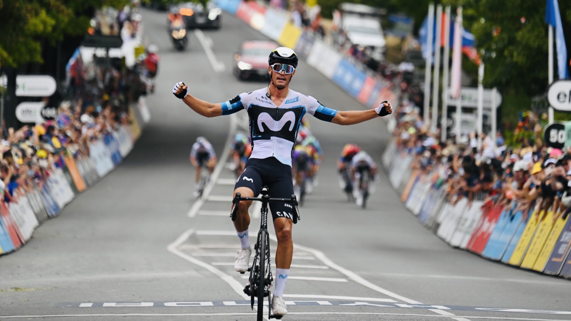 A fast finish & first WorldTour win for Javier Romo